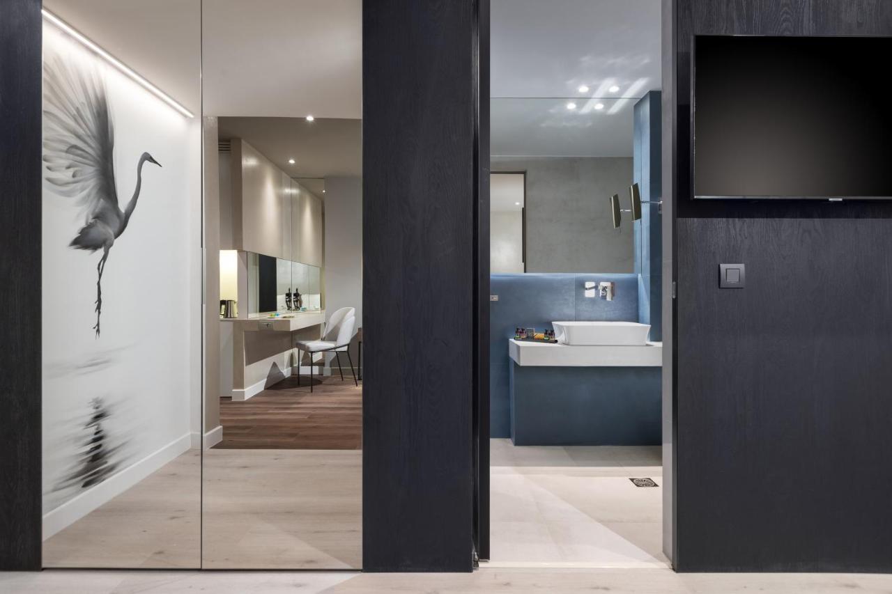 Ivis 4 Boutique Hotel アテネ エクステリア 写真