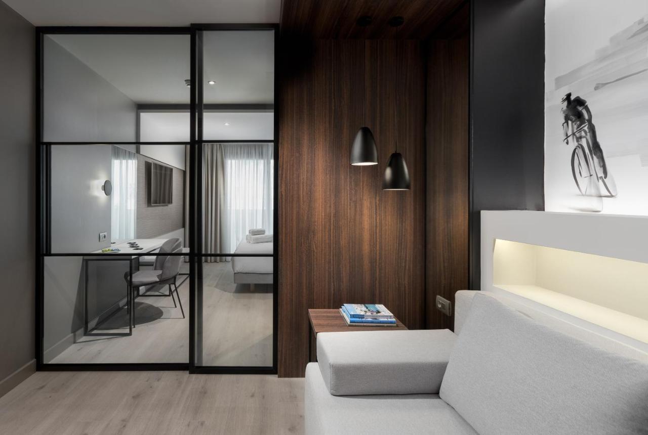 Ivis 4 Boutique Hotel アテネ エクステリア 写真